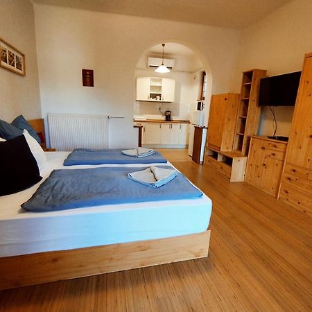 Apartman Vitorlas Vendeghaz บาลาตอนฟือเรด ภายนอก รูปภาพ
