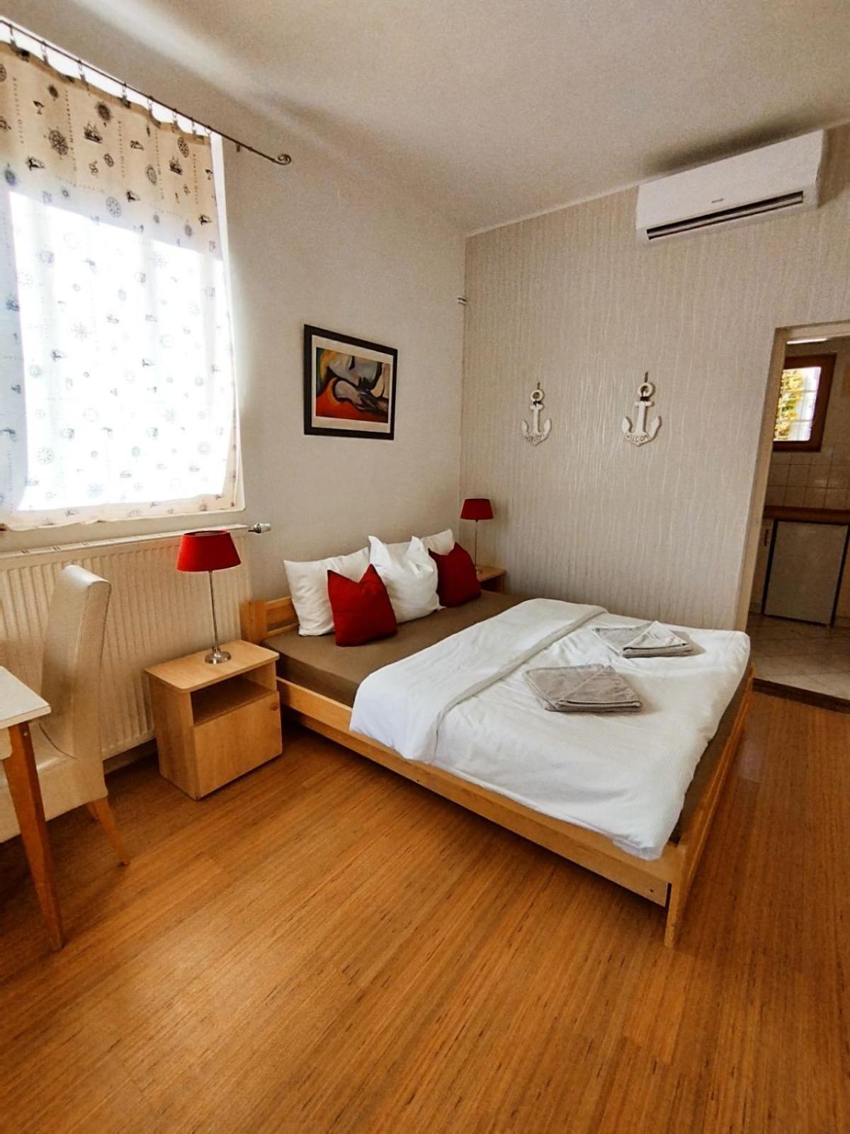 Apartman Vitorlas Vendeghaz บาลาตอนฟือเรด ภายนอก รูปภาพ