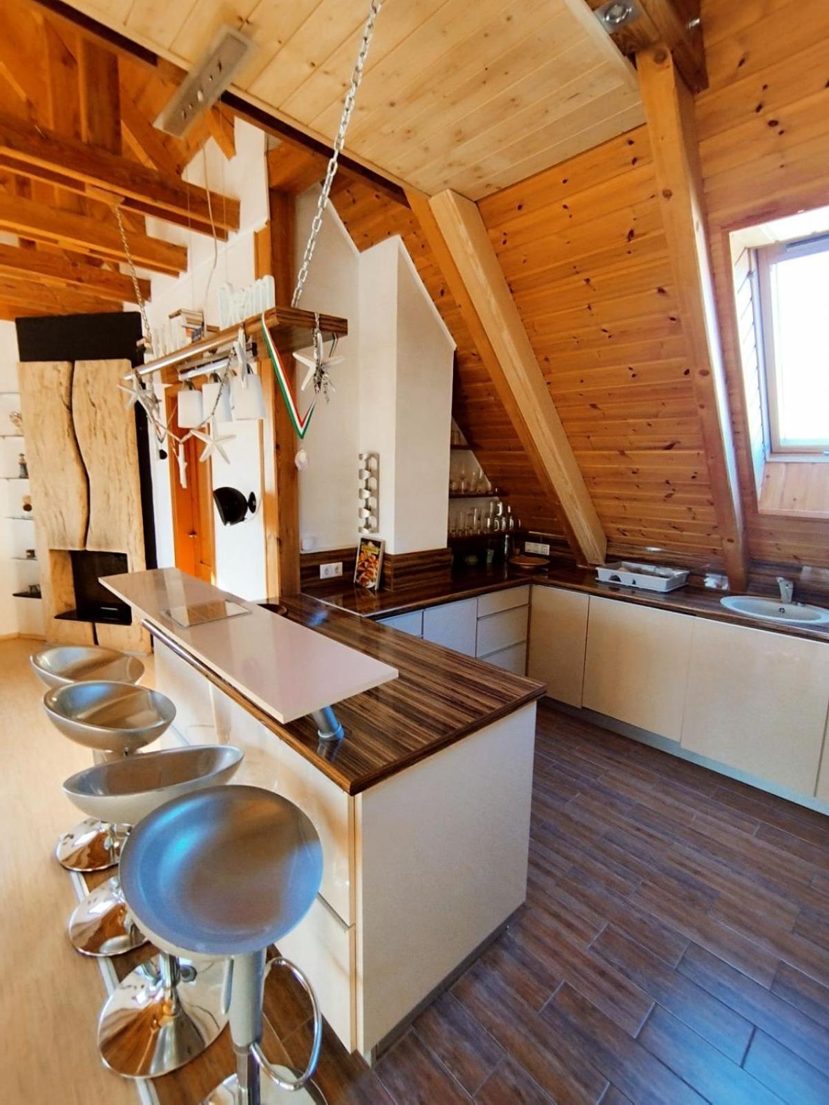 Apartman Vitorlas Vendeghaz บาลาตอนฟือเรด ภายนอก รูปภาพ